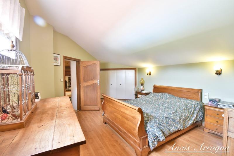 Villa - 275 m² - 6 pièces