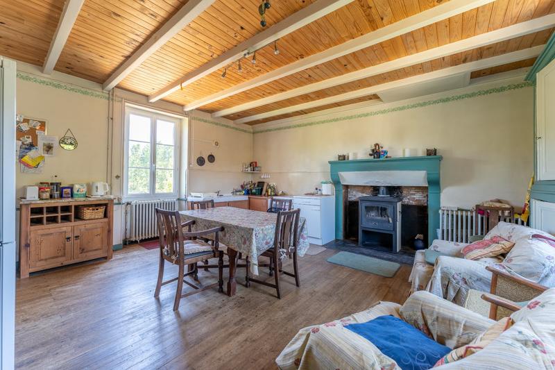 Maison - 209 m² - 8 pièces