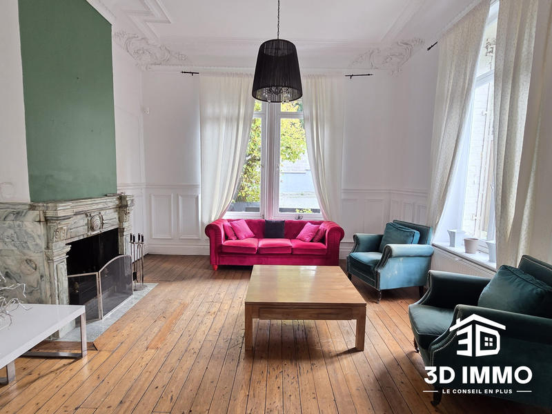 Maison - 277 m² - 9 pièces