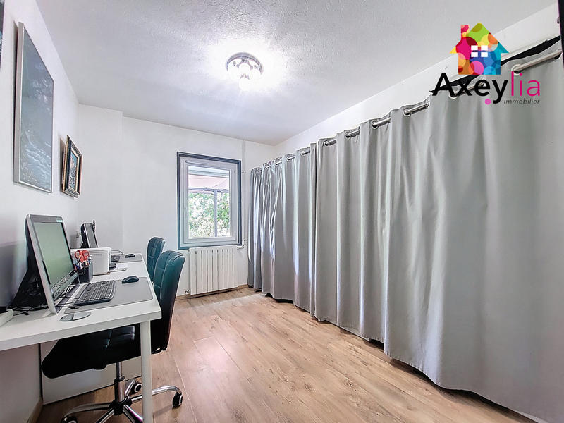 Maison - 197 m² - 7 pièces