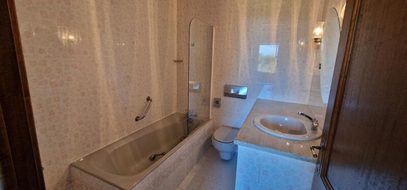 Maison - 186 m² - 10 pièces