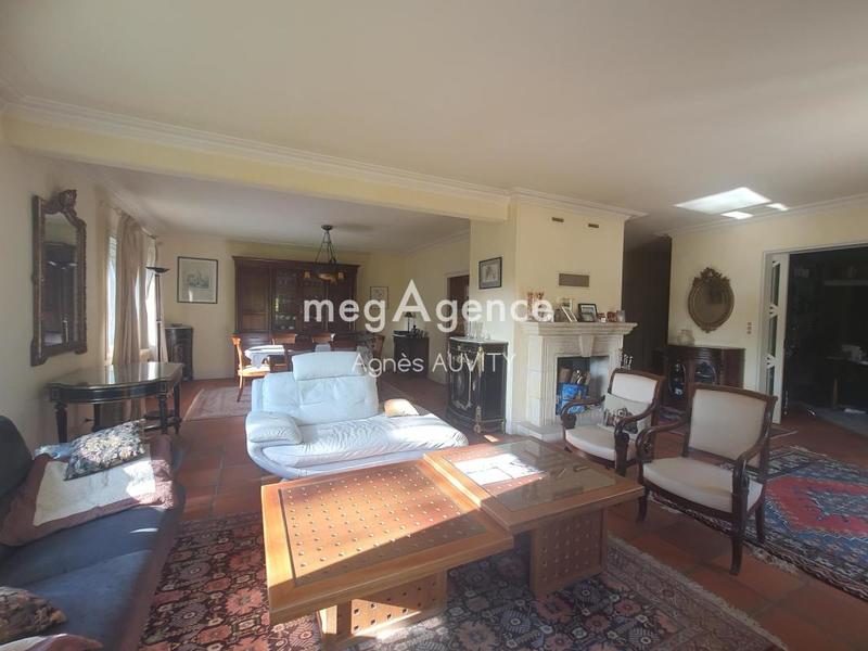 Maison - 290 m² - 6 pièces