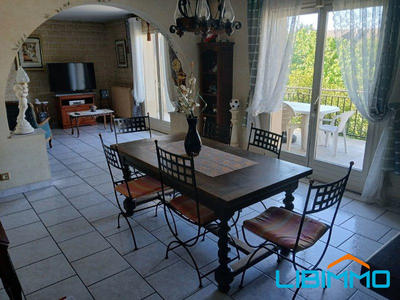 Maison - 200 m² - 6 pièces