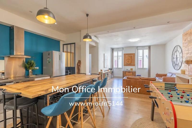 Appartement - 100 m² - 4 pièces