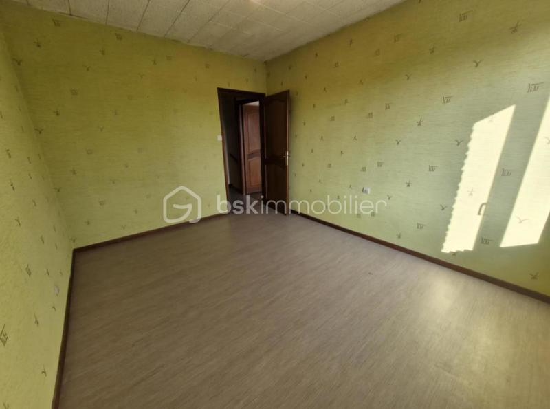 Immeuble - 180 m² - 7 pièces