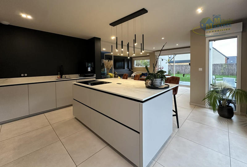 Maison - 160 m² - 7 pièces