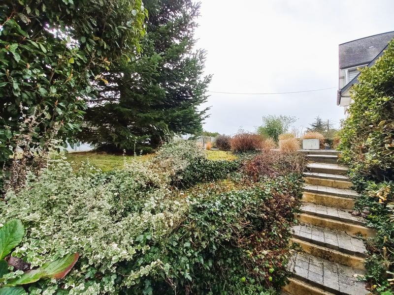 Maison - 195 m² - 7 pièces