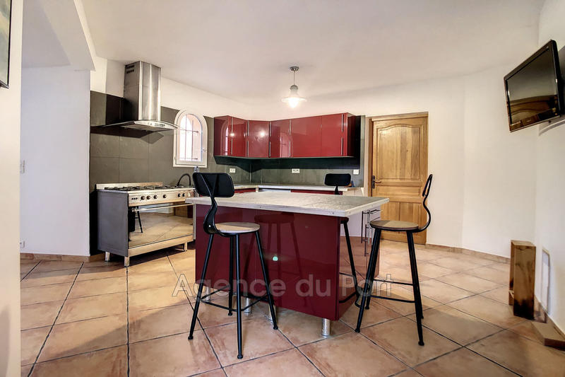 Maison - 188 m² - 4 pièces