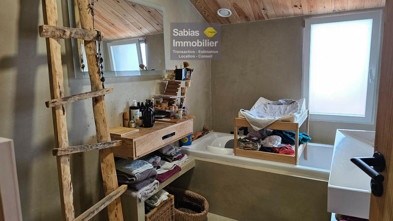 Maison - 198 m² - 11 pièces