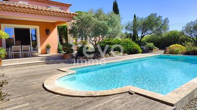 Maison - 200 m² - 7 pièces