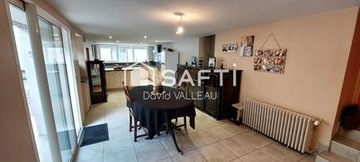 Maison - 242 m² - 10 pièces