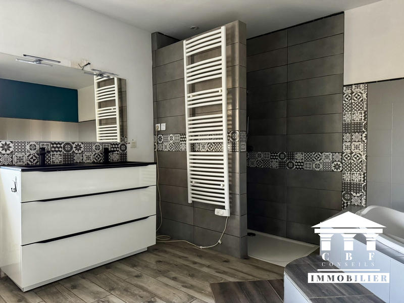 Maison - 159 m² - 7 pièces