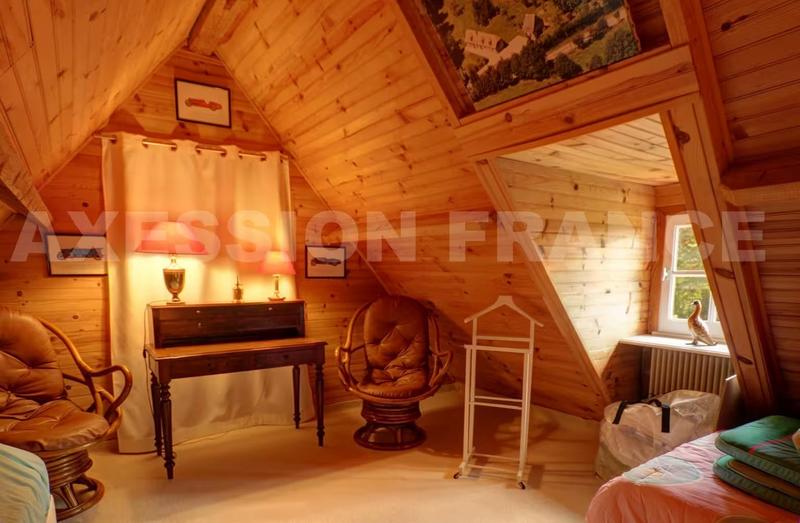 Maison - 96 m² - 7 pièces