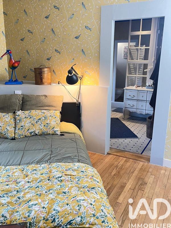 Maison - 220 m² - 7 pièces