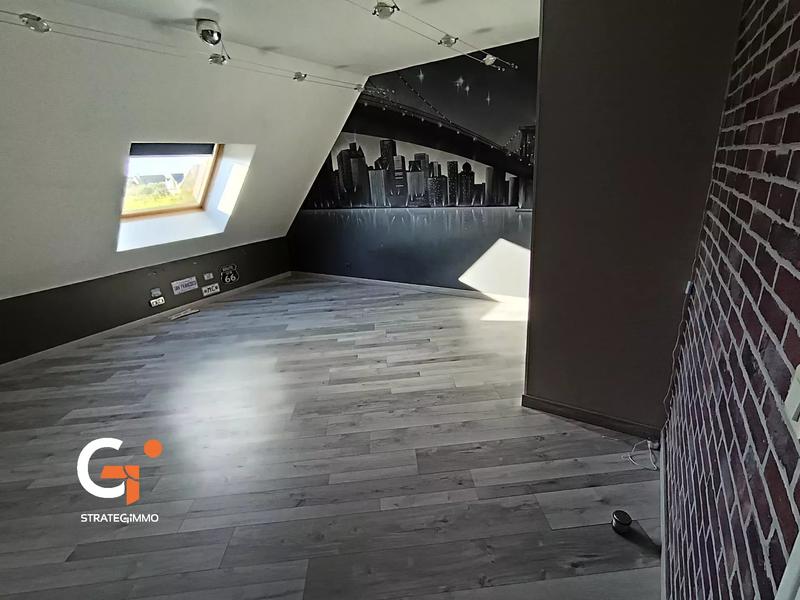 Maison - 175 m² - 8 pièces