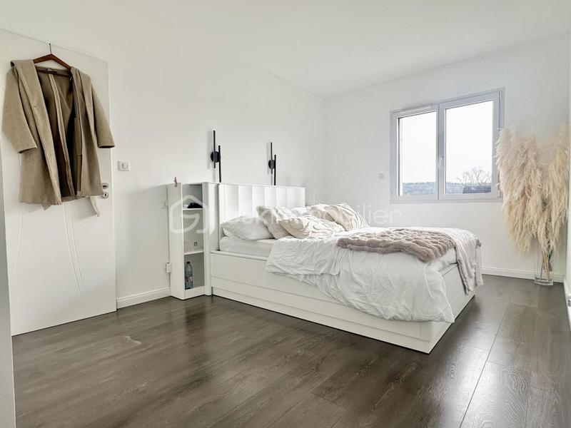 Pavillon - 200 m² - 7 pièces