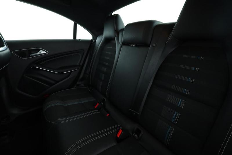 Mercedes Cla 180 Sensation 7g-Dct 122 ch