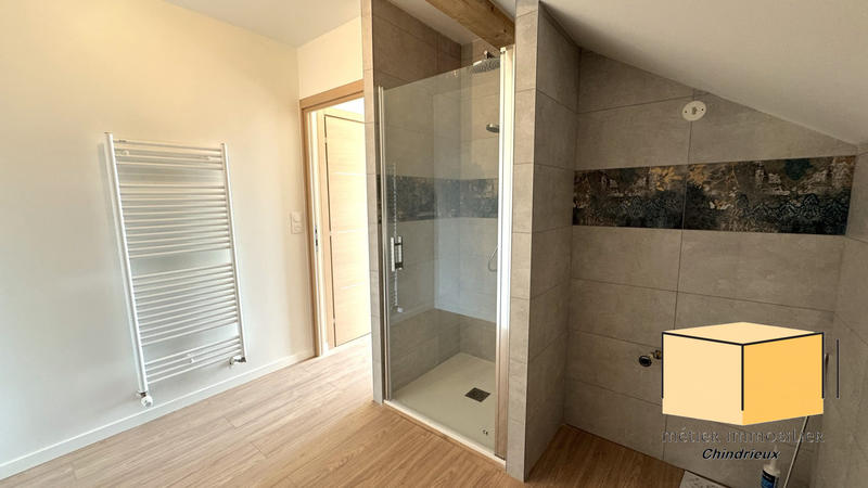 Maison - 95 m² - 5 pièces