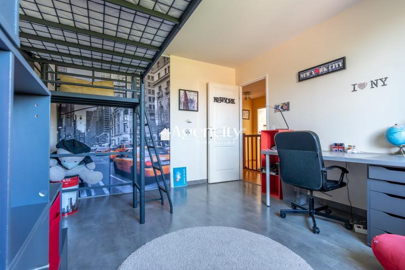 Maison - 141 m² - 6 pièces