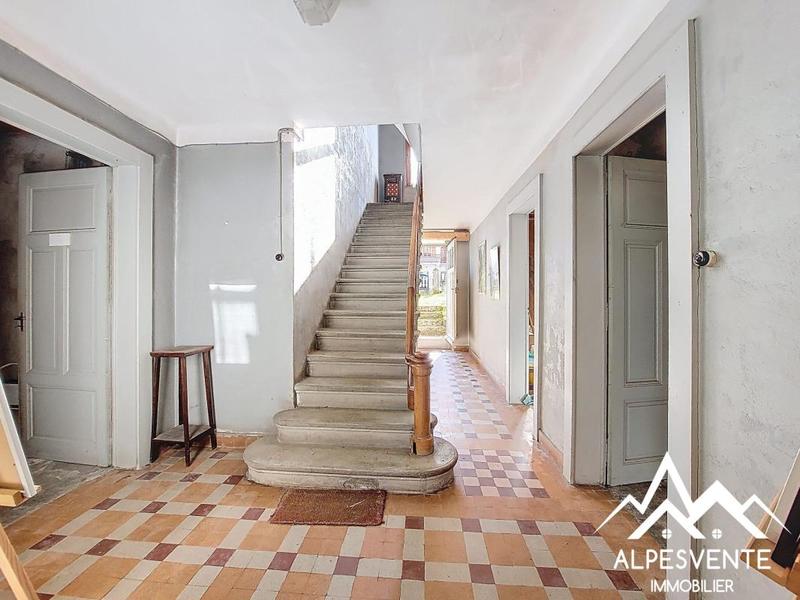 Maison ancienne - 293 m² - 13 pièces