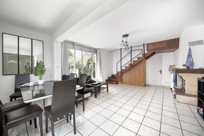 Maison - 110 m² - 6 pièces