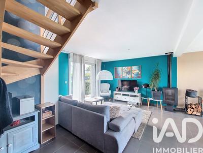 Maison - 98 m² - 5 pièces