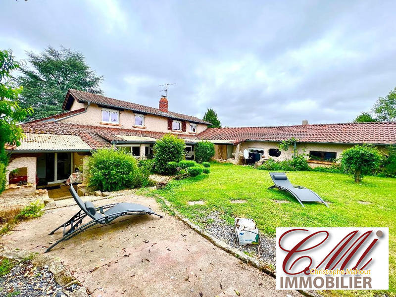 Maison - 208 m² - 6 pièces