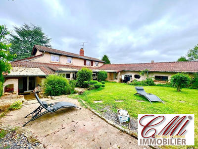 Maison - 208 m² - 6 pièces