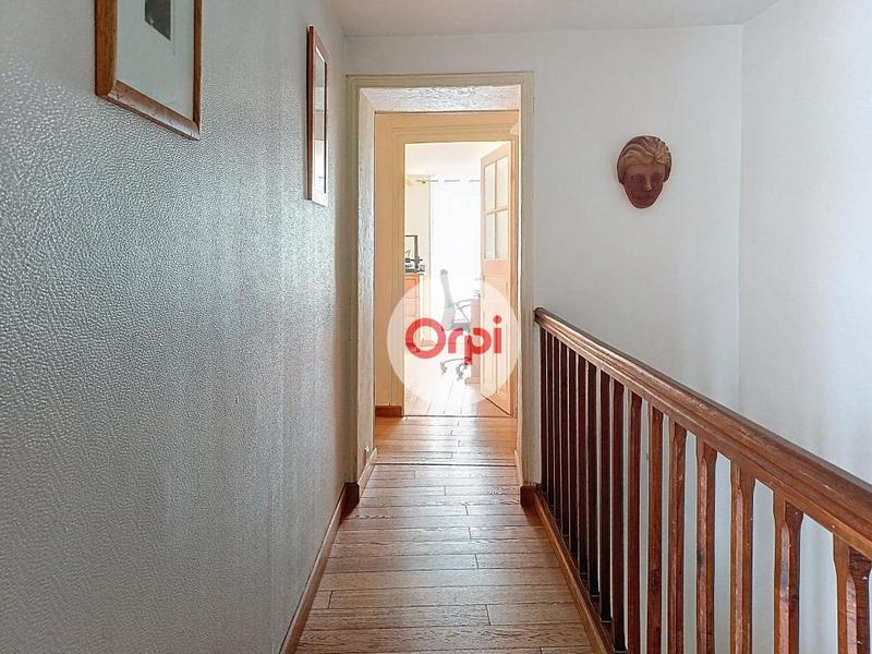 Maison - 205 m² - 6 pièces