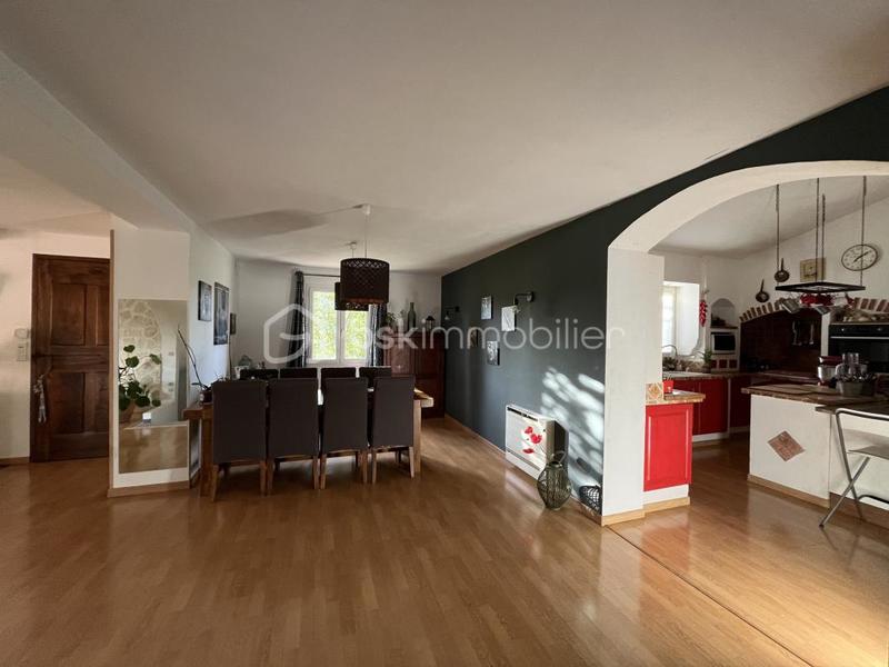 Maison - 187 m² - 5 pièces