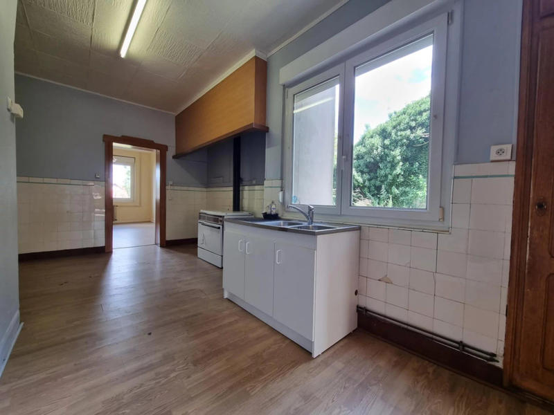 Maison traditionnelle - 269 m² - 6 pièces