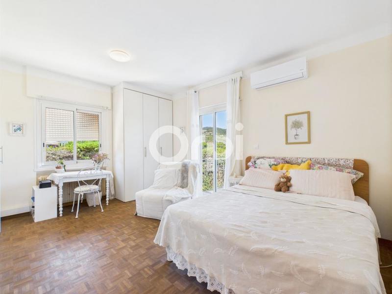 Villa - 253 m² - 7 pièces