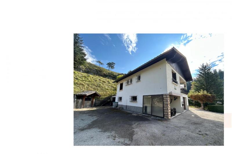 Maison - 153 m² - 7 pièces