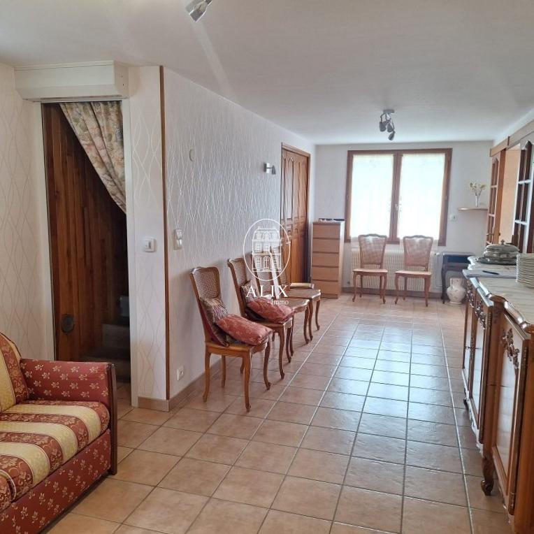 Maison - 150 m² - 8 pièces