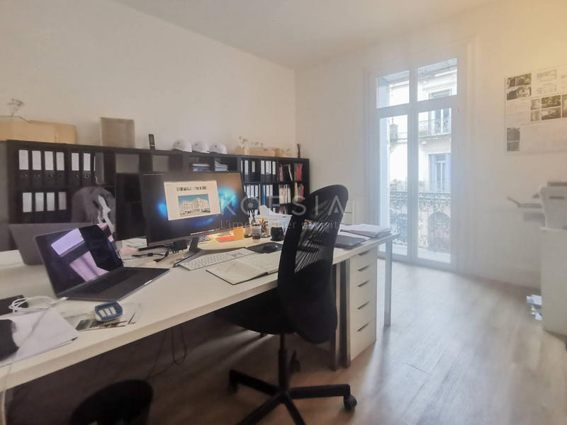 Local d'activités - 63 m² - 3 pièces