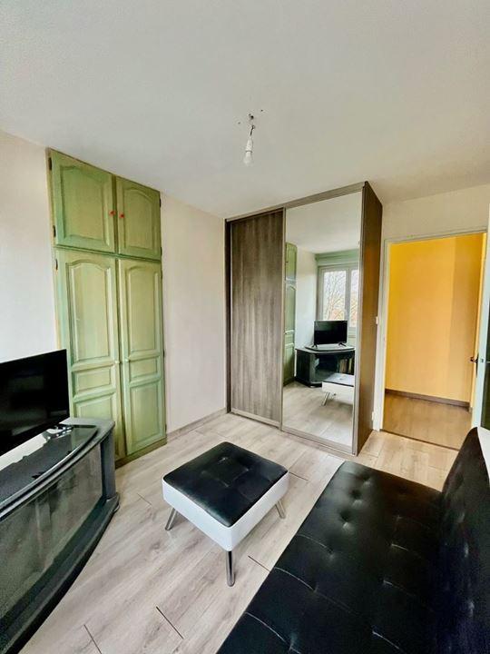 Appartement - 97 m² - 5 pièces