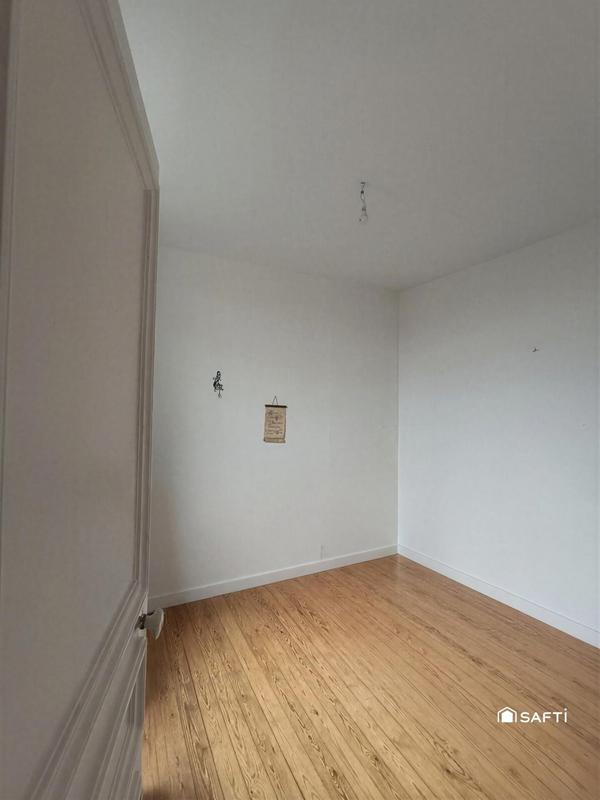 Maison - 214 m² - 8 pièces