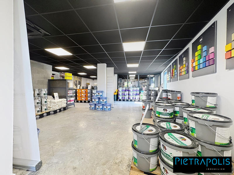 Local commercial - 208 m²