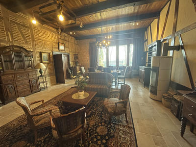 Maison - 243 m² - 5 pièces