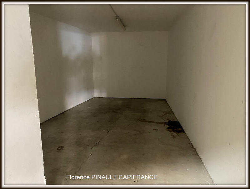 Local commercial - 458 m² - 8 pièces