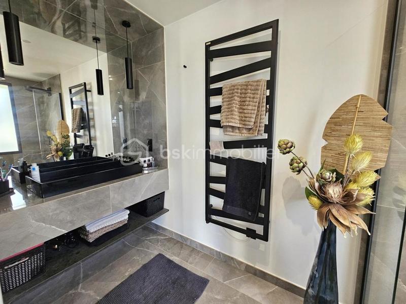 Pavillon - 134 m² - 5 pièces