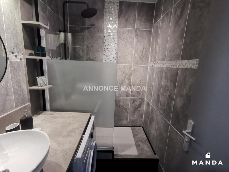 Chambre - 10 m² - 4 pièces