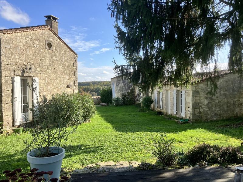 Maison - 197 m² - 7 pièces