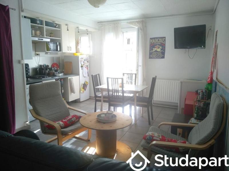 Chambre - 12 m² - 1 pièce