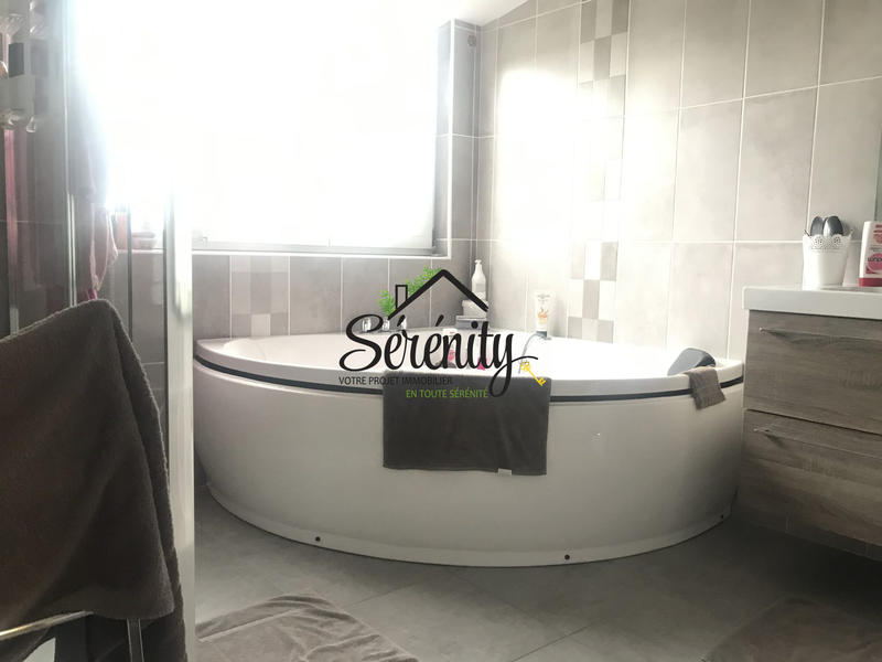 Maison - 120 m² - 6 pièces