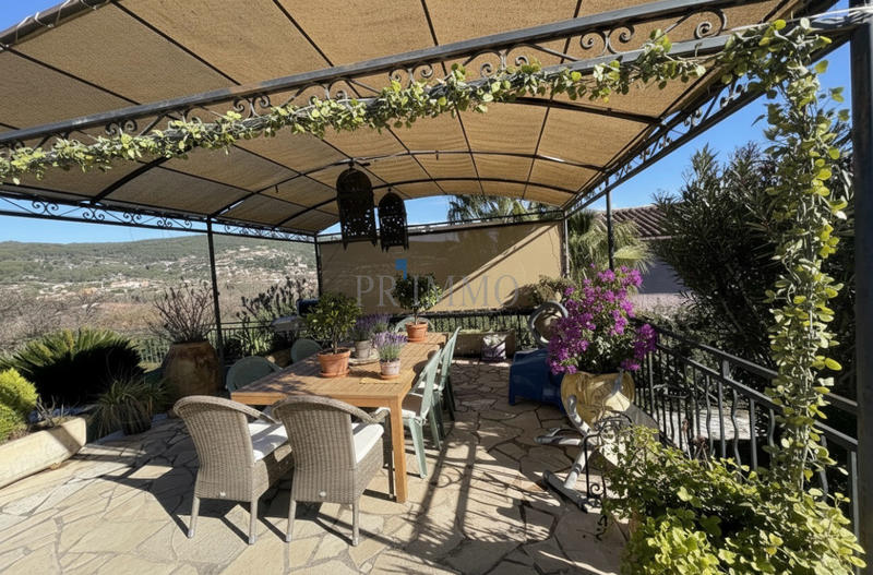 Villa - 167 m² - 8 pièces