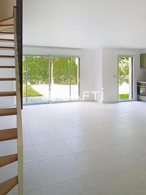 Maison - 88 m² - 4 pièces