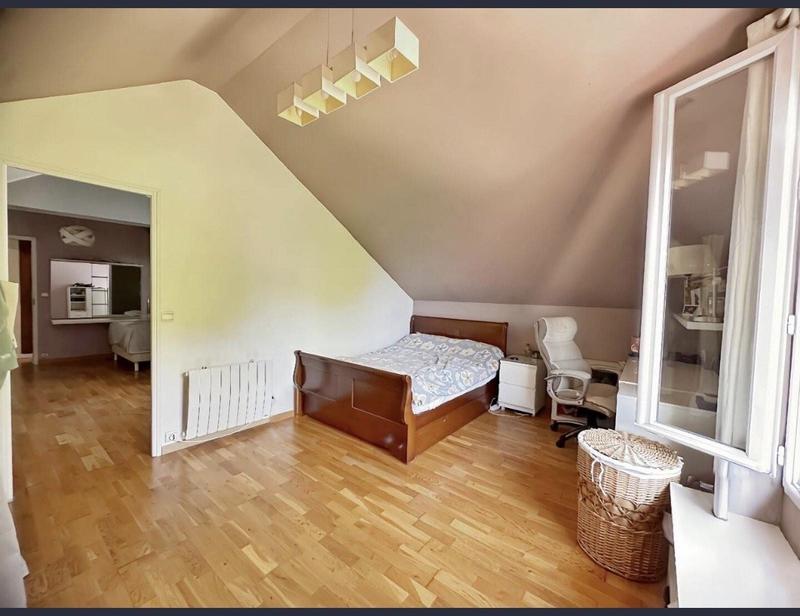 Maison - 135 m² - 8 pièces