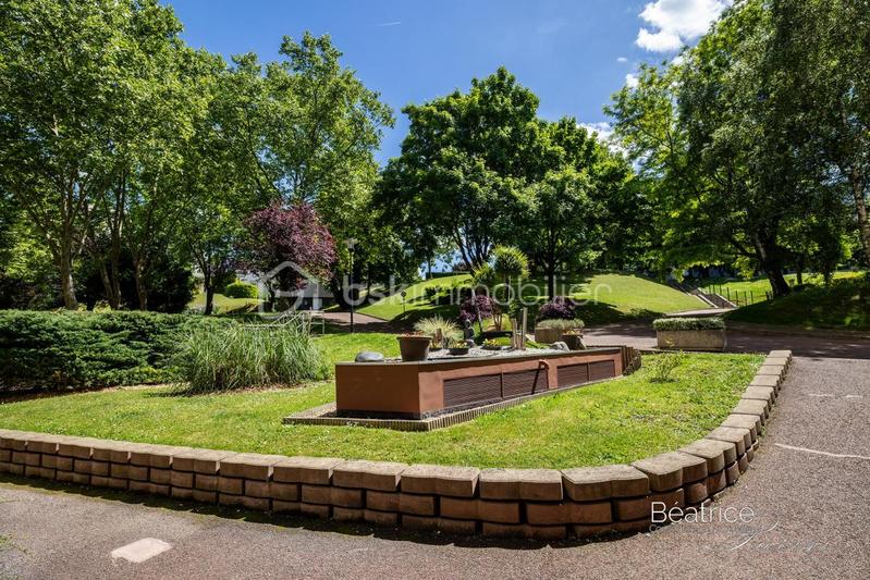 Appartement - 95 m² - 5 pièces