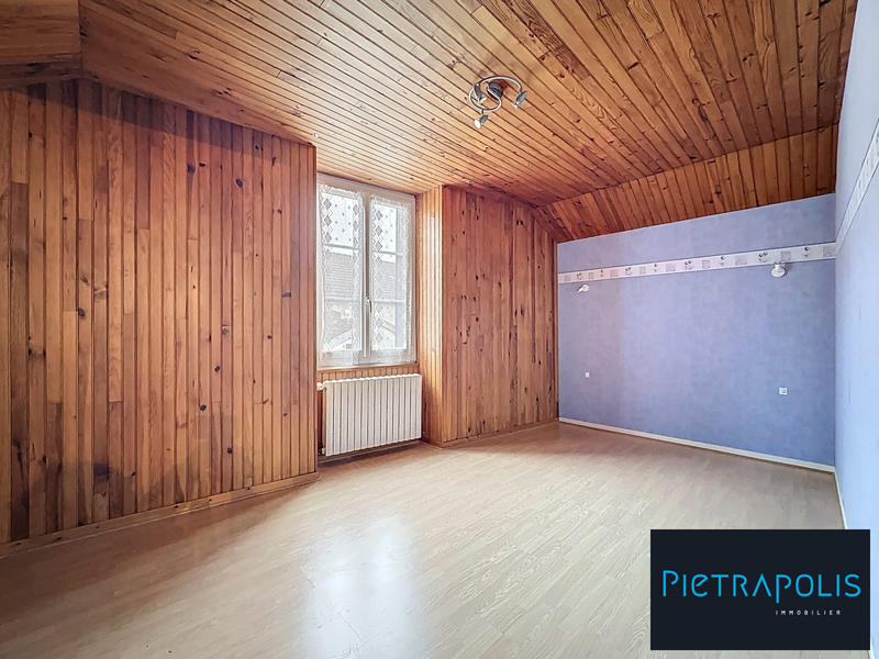 Maison - 200 m² - 8 pièces